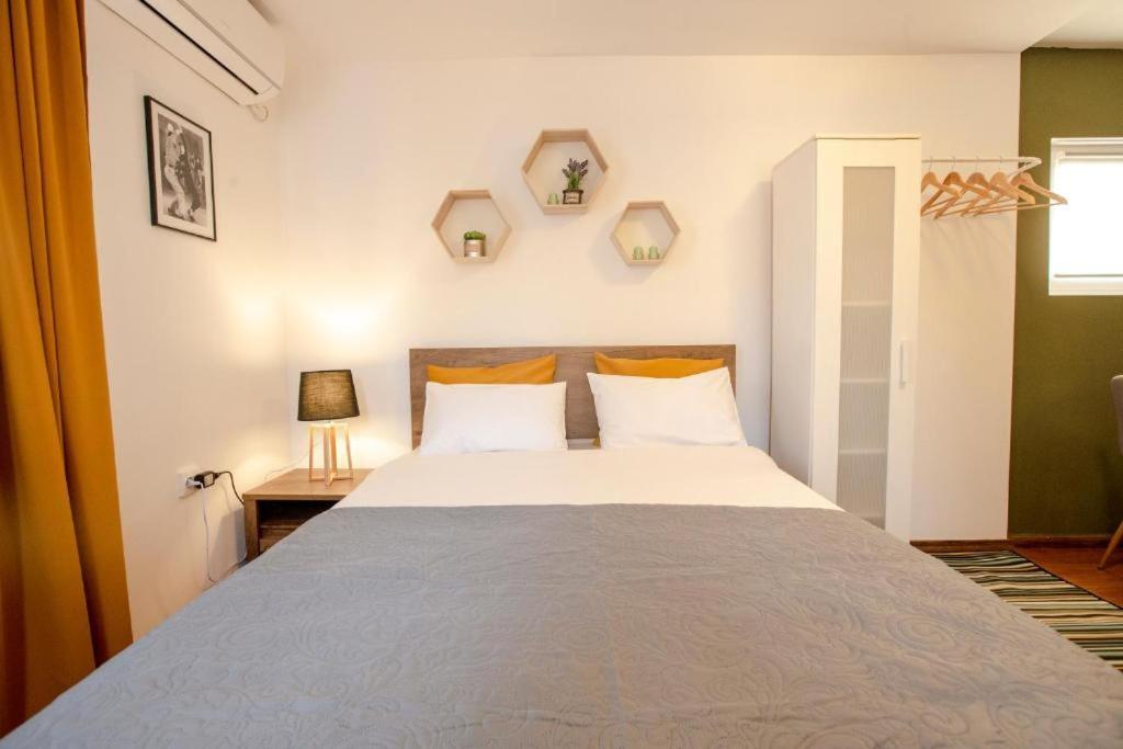 Color Apartments Old Town Center Bukareszt Zewnętrze zdjęcie