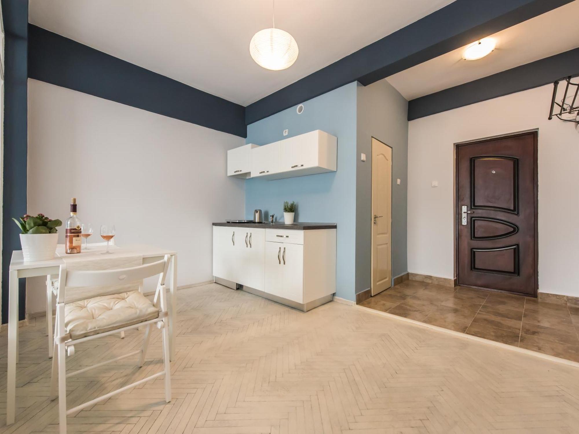 Color Apartments Old Town Center Bukareszt Zewnętrze zdjęcie