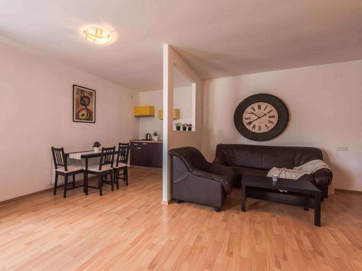 Color Apartments Old Town Center Bukareszt Zewnętrze zdjęcie