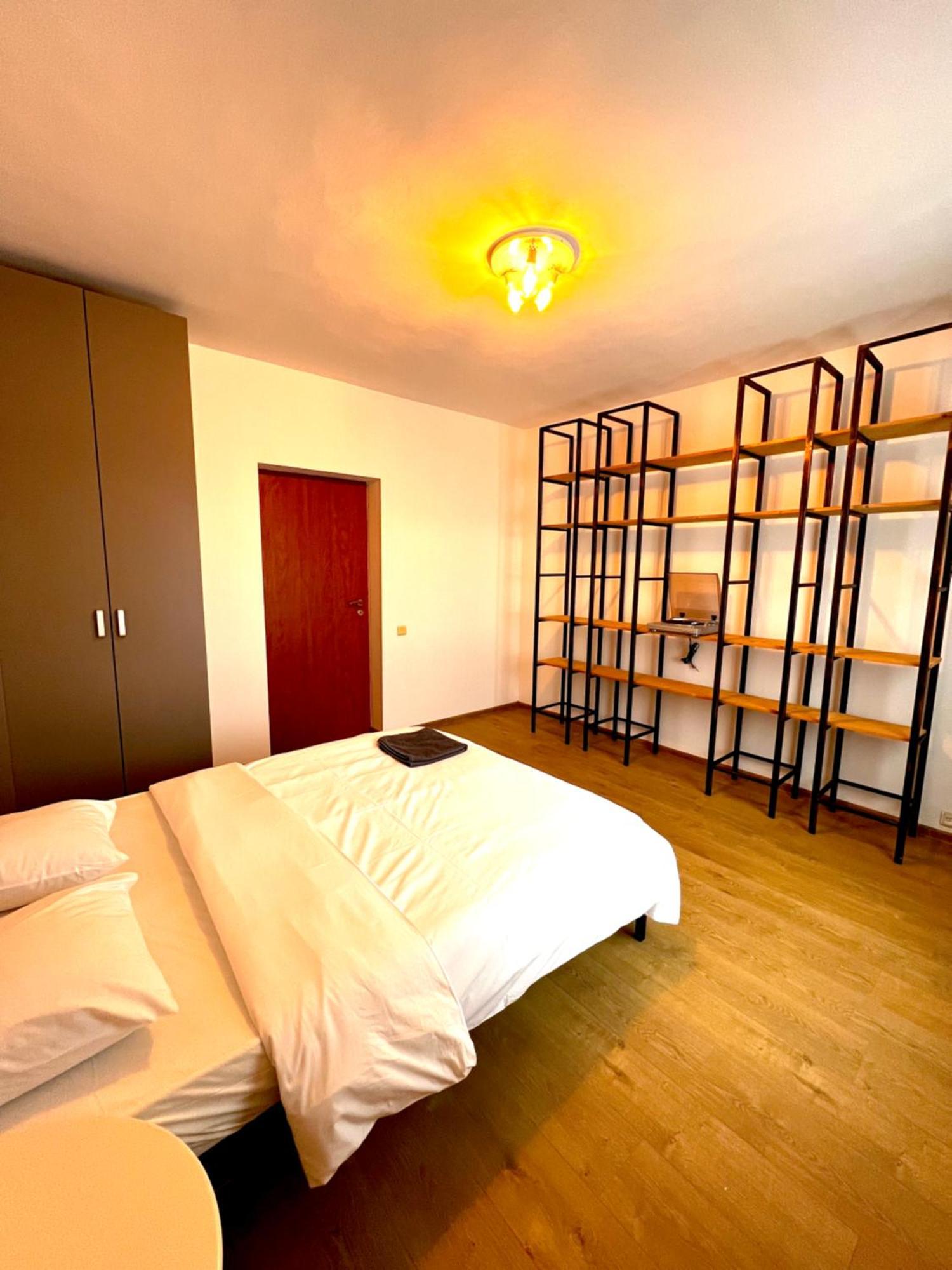 Color Apartments Old Town Center Bukareszt Zewnętrze zdjęcie