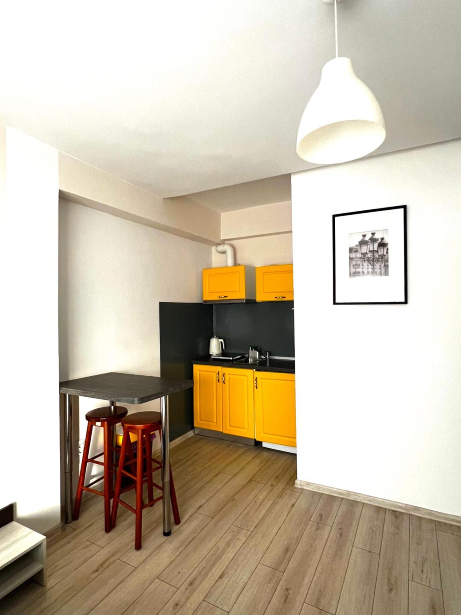 Color Apartments Old Town Center Bukareszt Zewnętrze zdjęcie